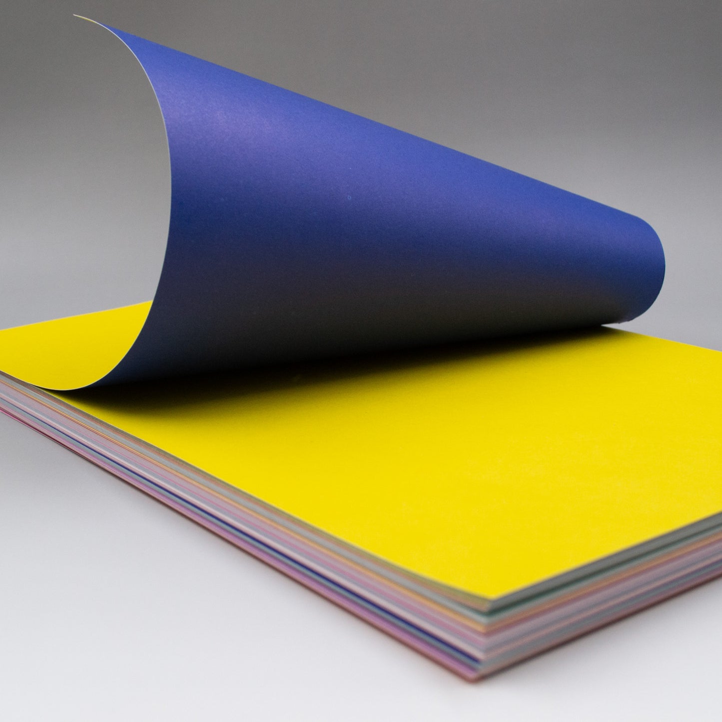 zweifarbiger Karton A4 100 Bögen 150g, 10 Farben