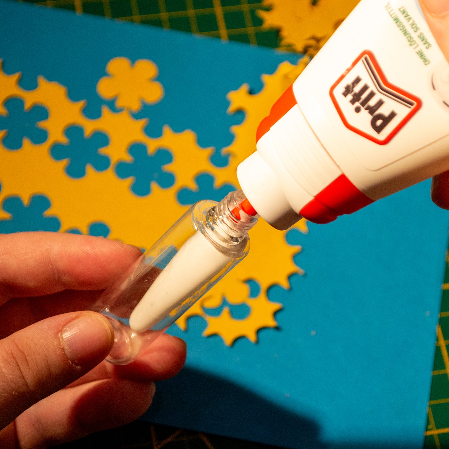 Stanzi® Klebeflasche mit Kindersicherung