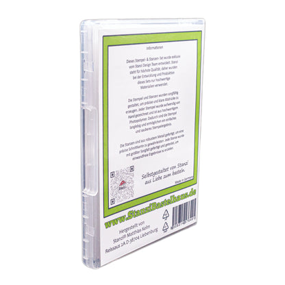 Rückseite des Stanzi® Bastelsets im DVD-Case, schräg aus 45°-Winkel aufgenommen