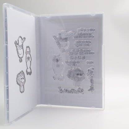 Geöffnetes Stanzi® Premium-Set mit Clear Stamps und Stanzschablonen – alternative Perspektive