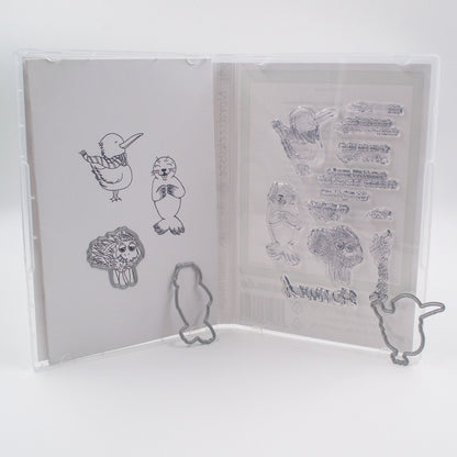 Geöffnetes Stanzi® Premium-Set mit Stanzschablonen auf Magnetpapier und Clear Stamps im Case